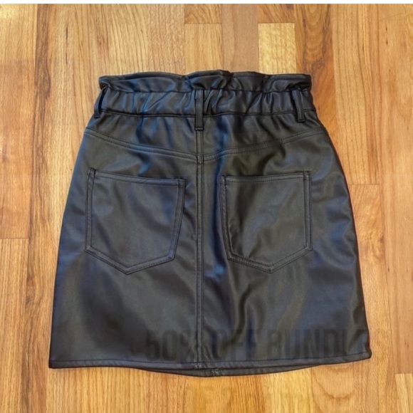 Sunset + Spring black faux leather mini skirt with red side stripes - Picture 5 of 11